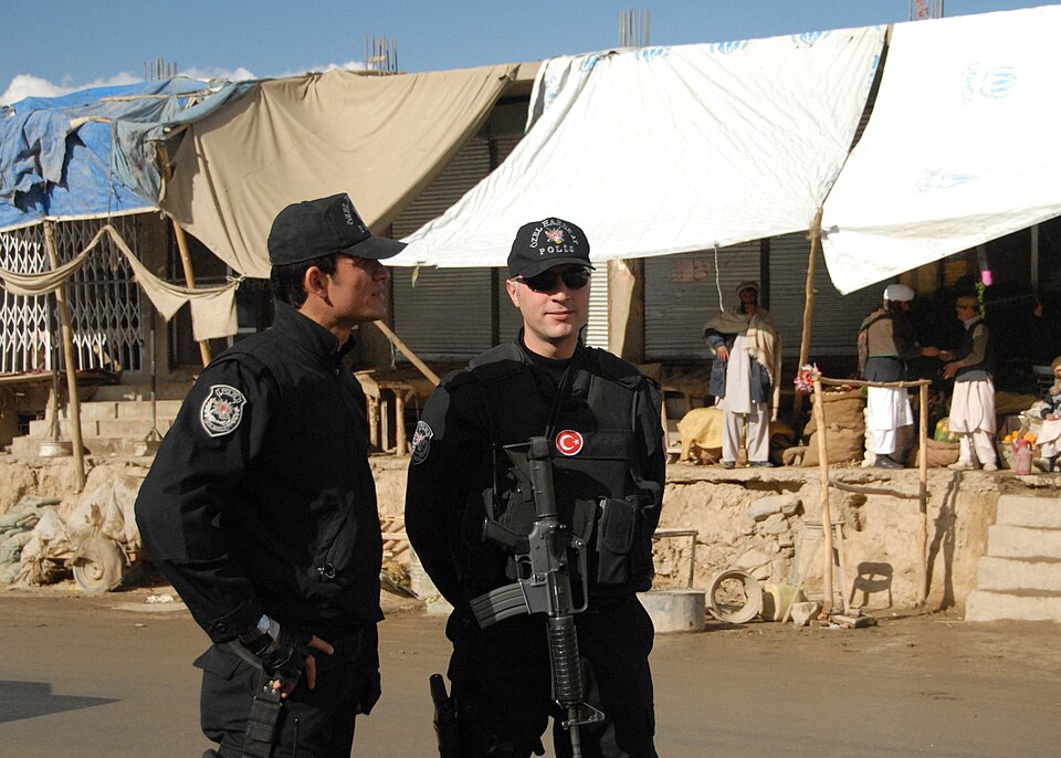 Güvenlik Hizmetleri (Polis)